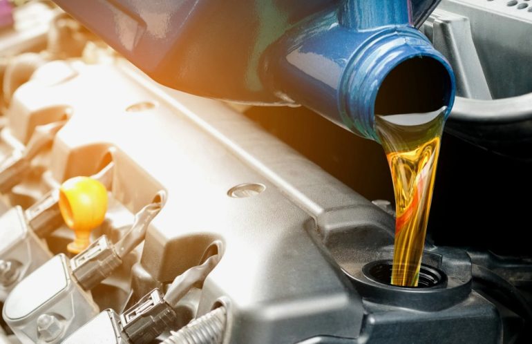 Как часто нужно менять масло: мифы и реальность