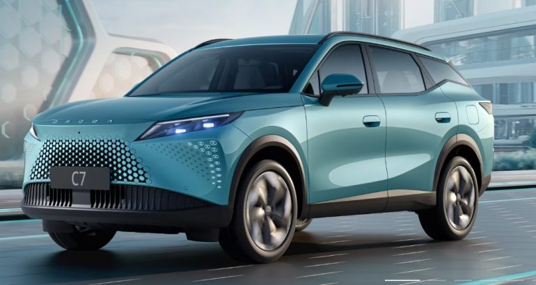 Безопасность и системы помощи водителю в Omoda C7