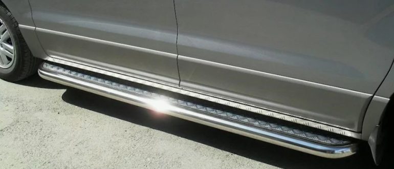 Купить пороги на Hyundai Grand Starex: кузовные детали от компании АВТОГЕЙЗЕР