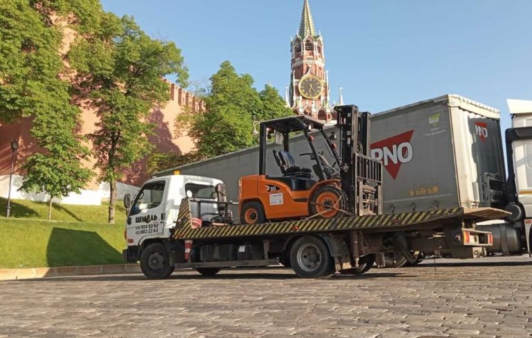 Ночью сломалась машина: пошаговый алгоритм вызова эвакуатора без лишнего стресса