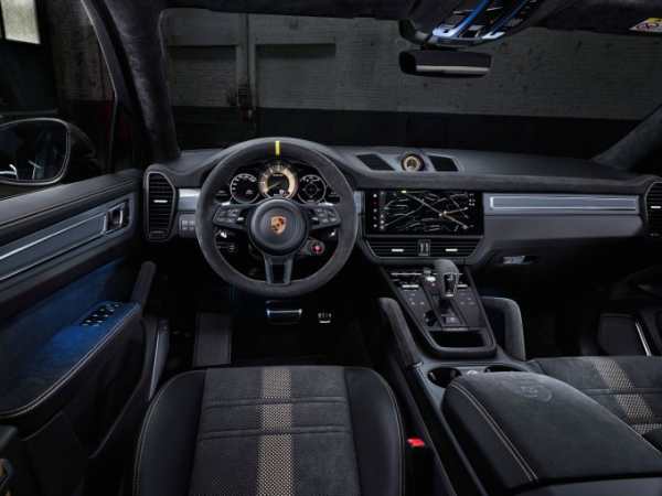 Самый быстрый Porsche Cayenne Turbo GT появится в России осенью