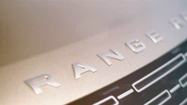 Новый Land Rover Range Rover представят в октябре