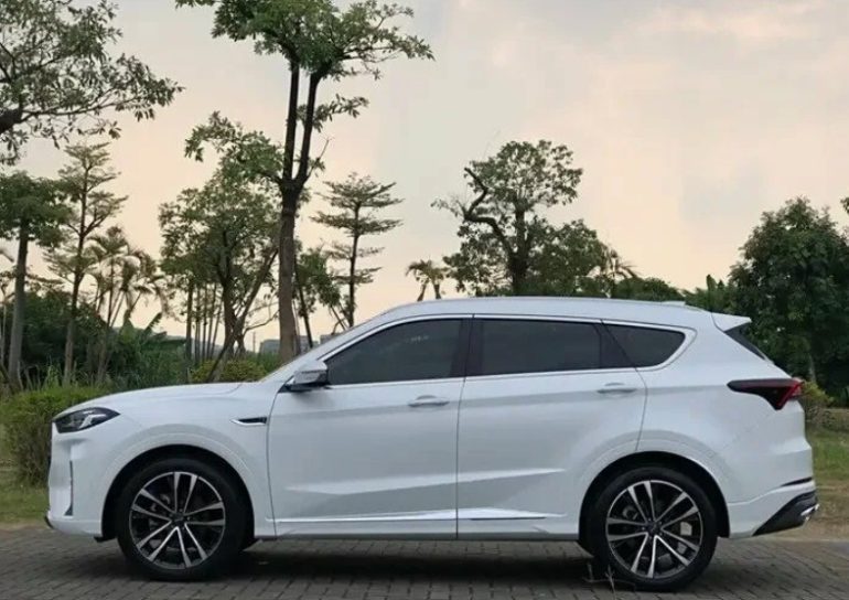 Реальный расход и динамика Jetour X70 Plus в городе и на трассе