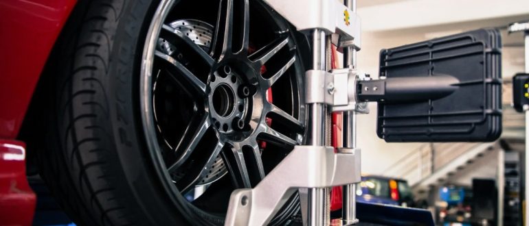 Как понять, что пора на развал-схождение: 7 явных признаков