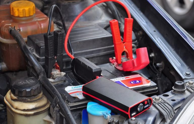 Мёртвый аккумулятор в мороз: проверяем, сможет ли пуско-зарядник оживить двигатель